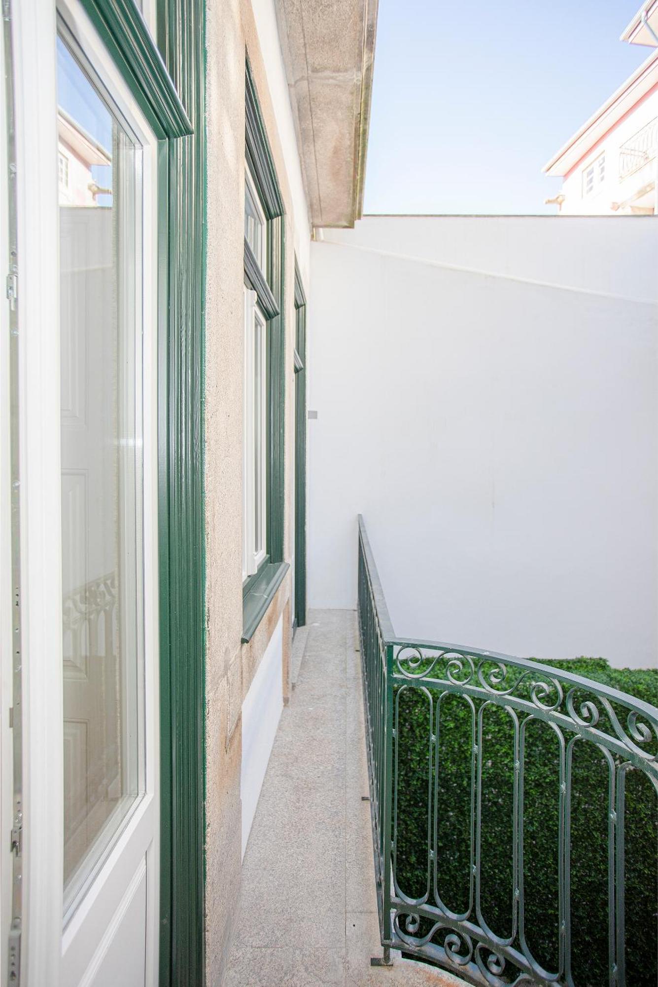 Liiiving In Porto-Mouzinho Residence Apartments Экстерьер фото