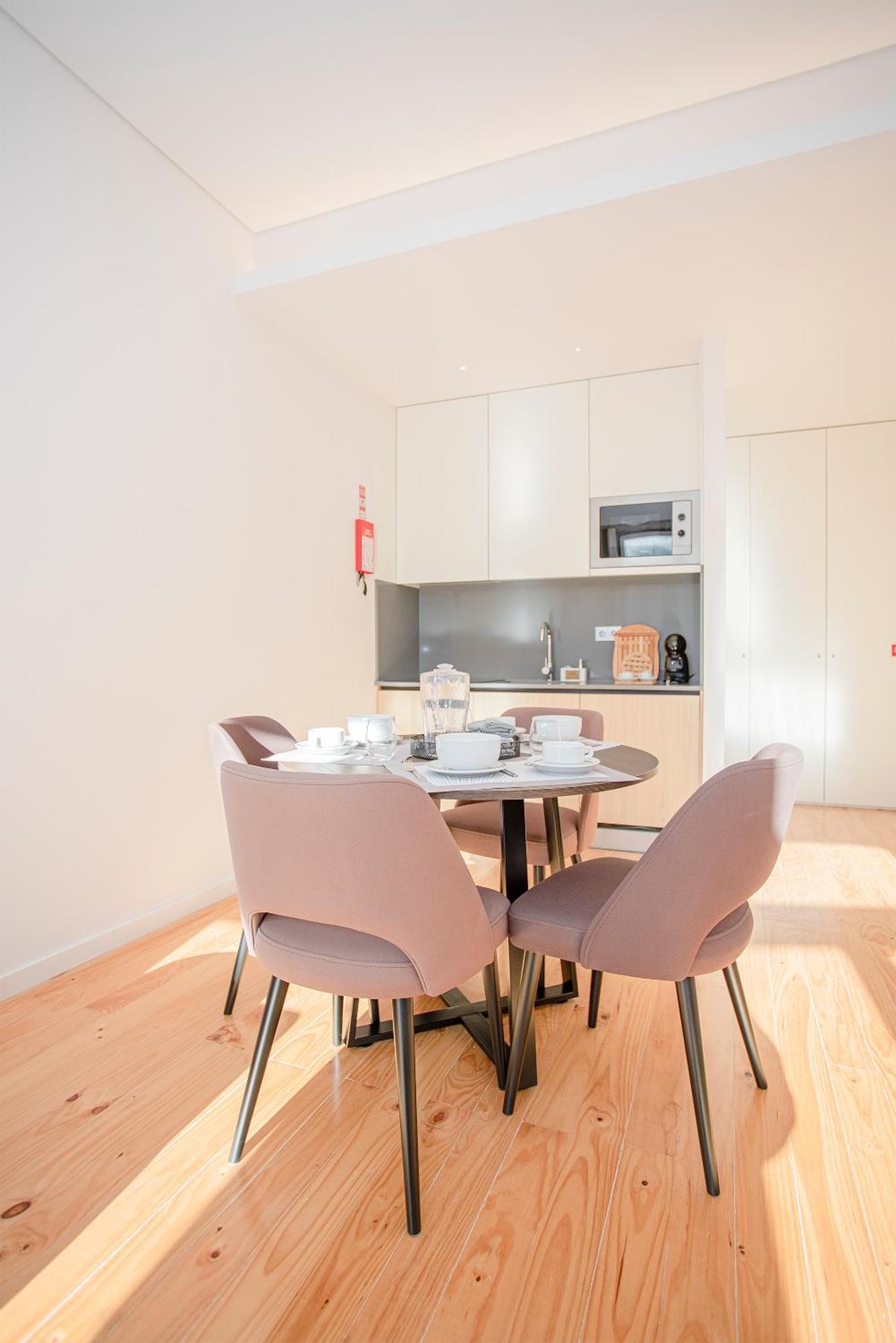 Liiiving In Porto-Mouzinho Residence Apartments Экстерьер фото