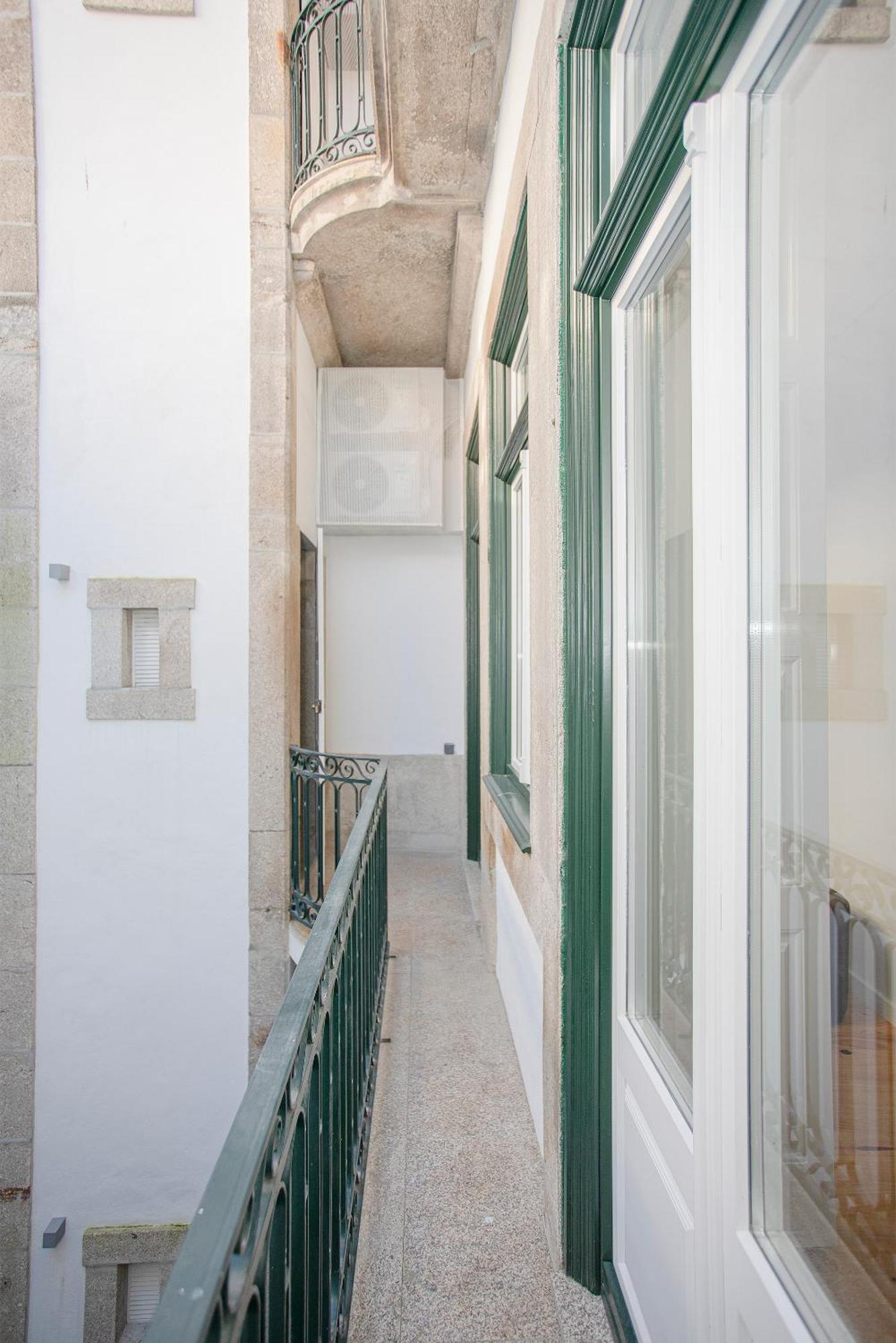 Liiiving In Porto-Mouzinho Residence Apartments Экстерьер фото